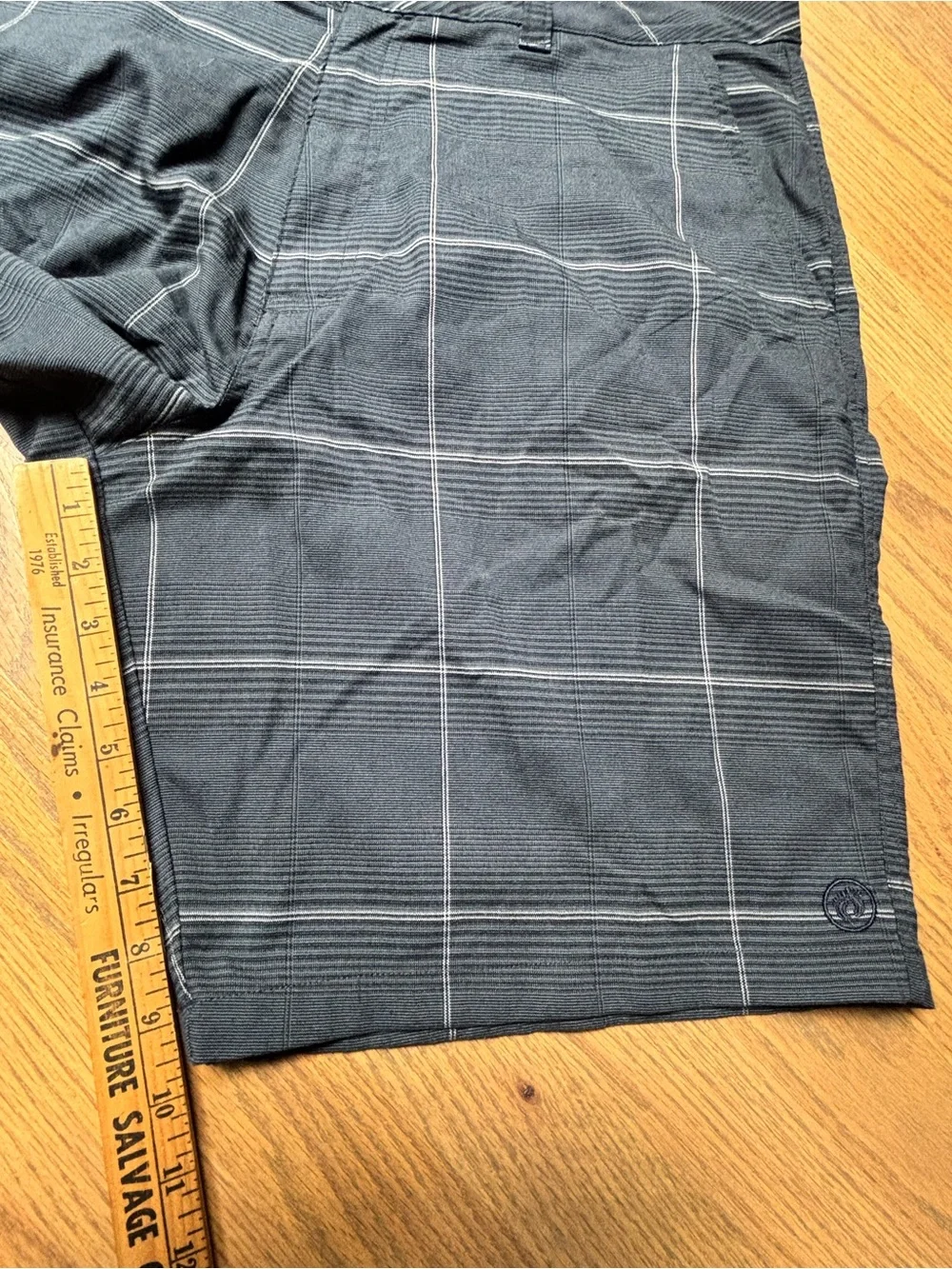 Hang in Ten Men’s Plaid Shorts Size 38 Gray Casual Hybrid Flat Front Quick-dry